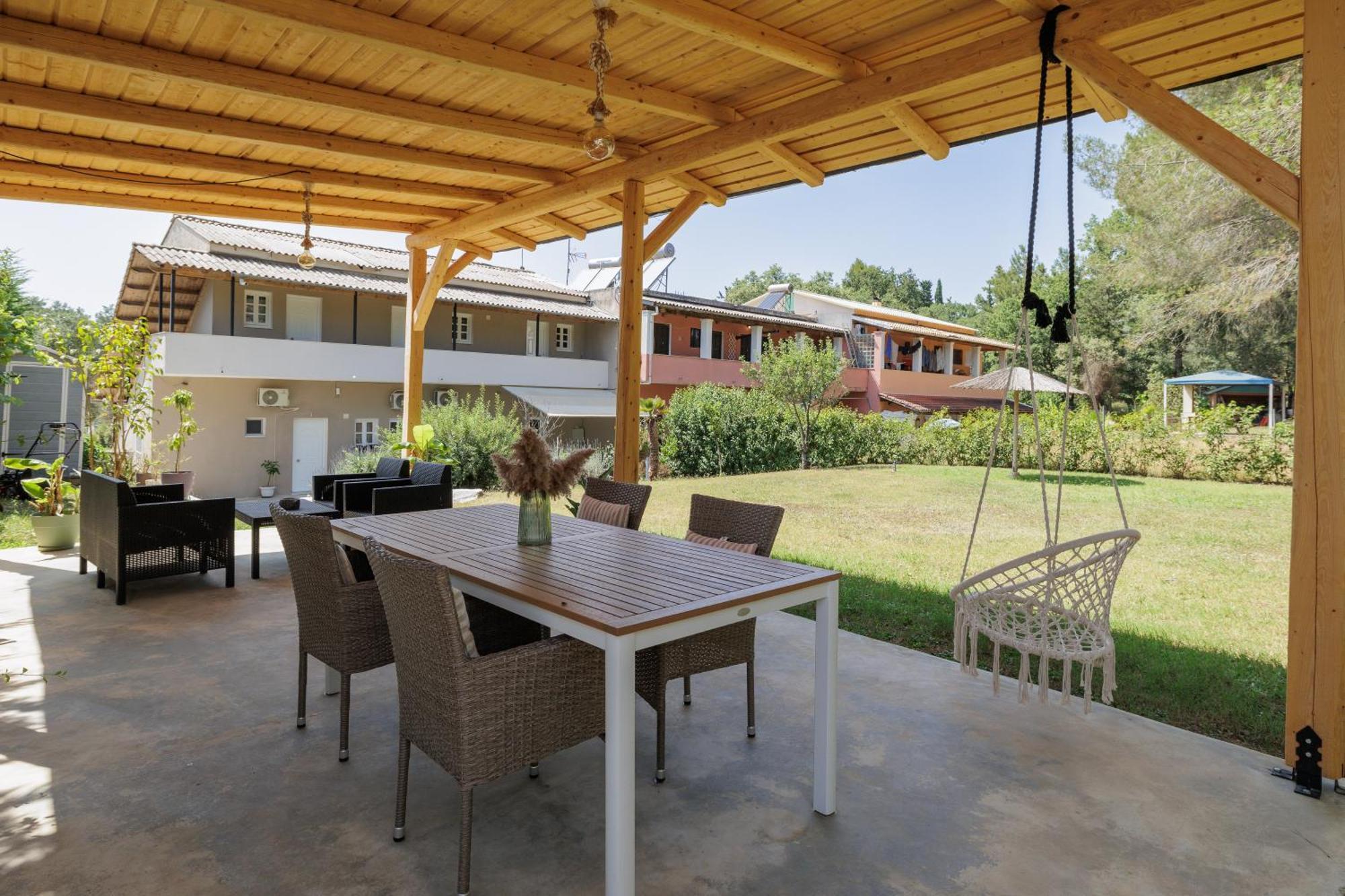 The Lake Apartments Kommeno  Dış mekan fotoğraf